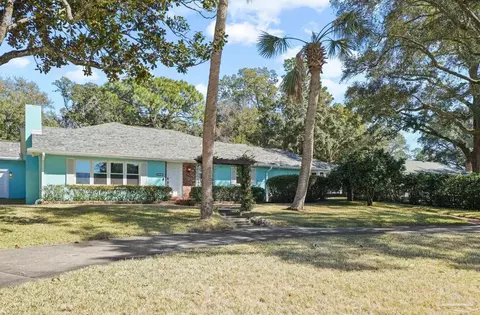 14 Longwood Dr, Shalimar, FL 32579