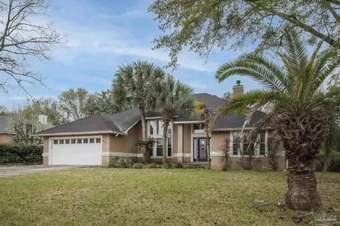 831 Shadow Ridge Dr, Pensacola, FL 32514