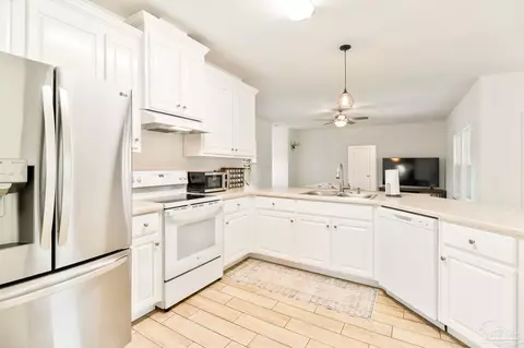 Kitchen - 4642 Summerdale Blvd, Pace, FL 32571 photo 3 of 3