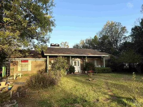 8246 Chellie Rd, Pensacola, FL 32526