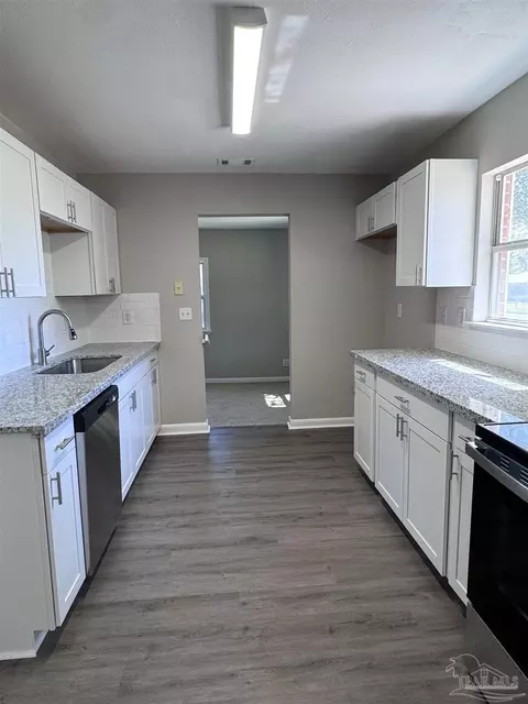 Kitchen - 6426 Walnut St, Milton, FL 32570 photo 1 of 3