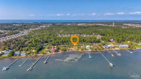 5503 Soundside Dr, Gulf Breeze, FL 32563