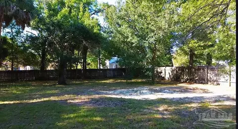 1011 N Reus St, Pensacola, FL 32501