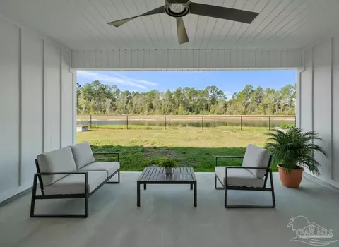 4010 Whitetail Ln, Pensacola, FL 32526