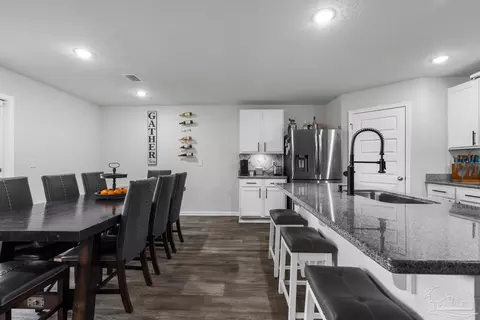 Kitchen - 5585 Lancelot Tr, Milton, FL 32583 photo 3 of 5