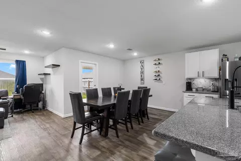 Dining - 5585 Lancelot Tr, Milton, FL 32583 photo 2 of 2