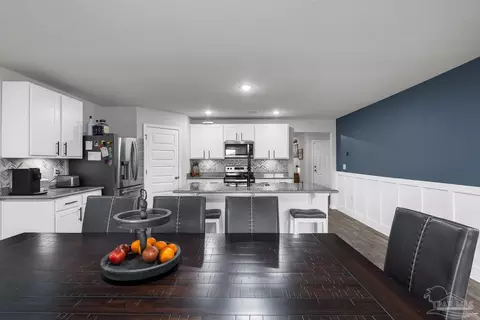 Dining - 5585 Lancelot Tr, Milton, FL 32583 photo 1 of 2