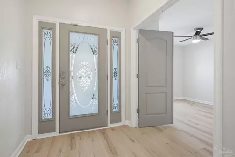Entry Way - 809 Bunting Ct, Cantonment, FL 32533 photo 1 of 5