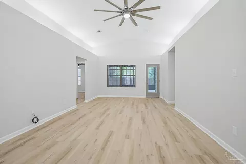 Living - 809 Bunting Ct, Cantonment, FL 32533 photo 2 of 3
