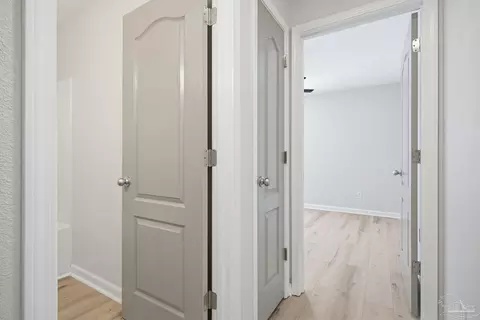 Entry Way - 809 Bunting Ct, Cantonment, FL 32533 photo 4 of 5