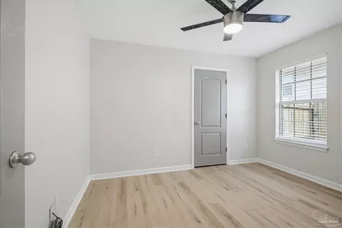 Bedroom - 809 Bunting Ct, Cantonment, FL 32533 photo 3 of 3