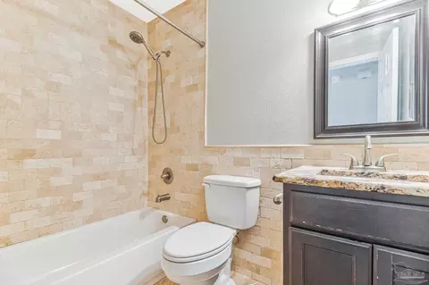 Bath - 4285 Lindsey Ln, Pace, FL 32571 photo 1 of 3