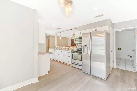 Kitchen - 4285 Lindsey Ln, Pace, FL 32571 photo 1 of 5
