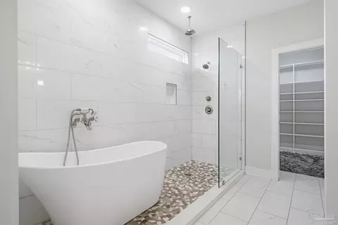 Bath - 3300 Eagle St, Cantonment, FL 32533 photo 1 of 9