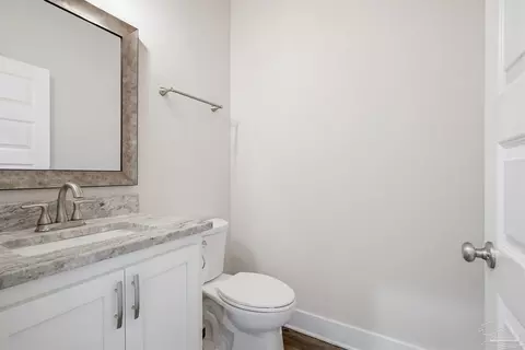 Bath - 3300 Eagle St, Cantonment, FL 32533 photo 7 of 9