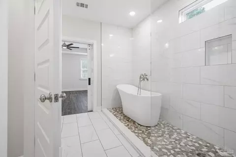 Bath - 3300 Eagle St, Cantonment, FL 32533 photo 4 of 9