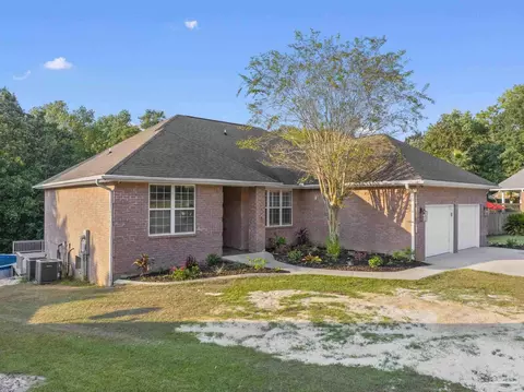 800 Shadow Ridge Dr, Pensacola, FL 32514