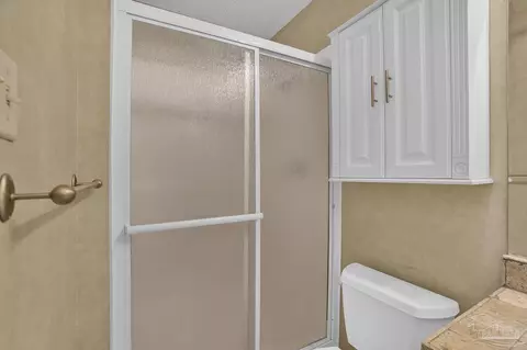 Bath - Undisclosed, Pace, FL 32571 photo 1 of 3