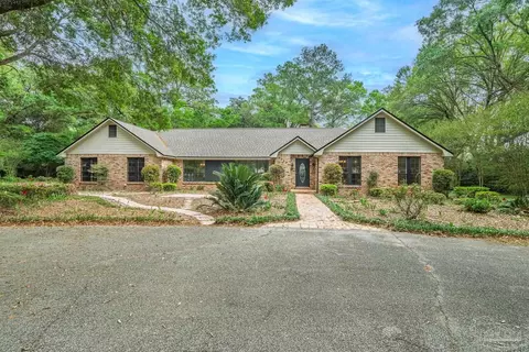 5036 Hamilton Ln, Pace, FL 32571