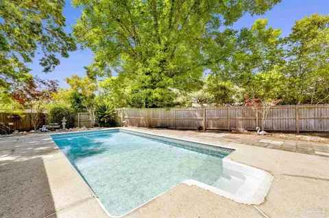 213 Shetland Ct, Pensacola, FL 32506
