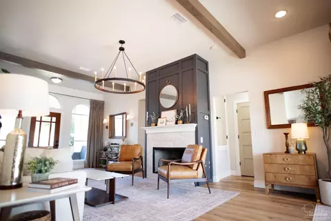 Living - 121 Villacrest Dr, Crestview, FL 32536 photo 4 of 9