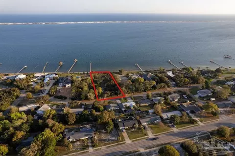 11221 Seaglade Dr, Pensacola, FL 32507
