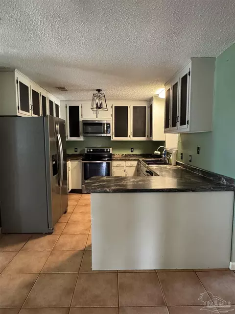 Kitchen - 4400 Mundy Ln, Pace, FL 32571 photo 1 of 5