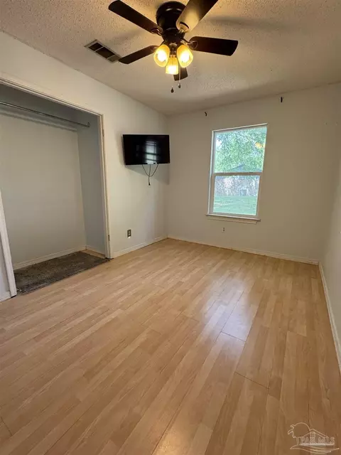 Bedroom - 4400 Mundy Ln, Pace, FL 32571 photo 3 of 3