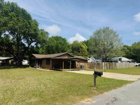 Exterior - 4400 Mundy Ln, Pace, FL 32571 photo 2 of 4