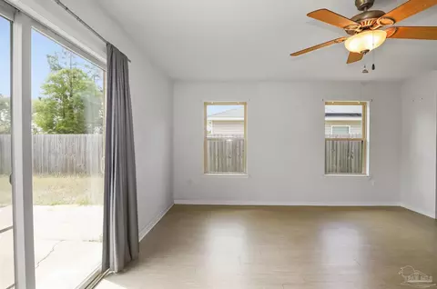 Living - 5953 Fairlands Rd, Milton, FL 32583 photo 5 of 8