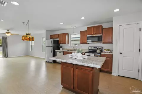 Kitchen - 5953 Fairlands Rd, Milton, FL 32583 photo 1 of 5