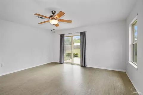Living - 5953 Fairlands Rd, Milton, FL 32583 photo 7 of 8