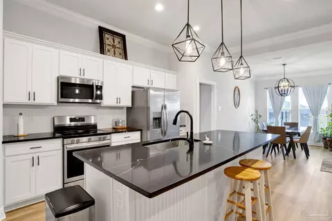 Kitchen - 4245 Lady Palm Ct, Pace, FL 32571 photo 5 of 5