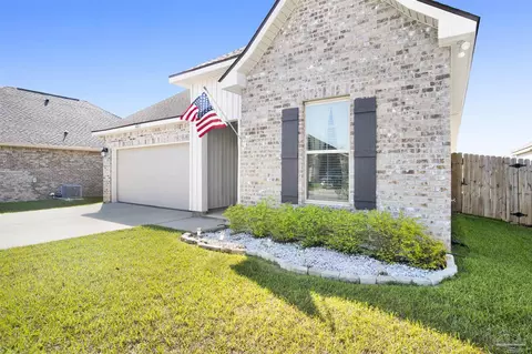 Exterior - 4245 Lady Palm Ct, Pace, FL 32571 photo 7 of 9