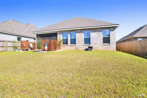 Exterior - 4245 Lady Palm Ct, Pace, FL 32571 photo 5 of 9