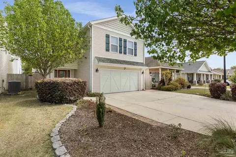 126 Cottage View Dr, Pensacola, FL 32507