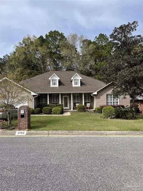 1794 Condor Dr, Cantonment, FL 32533