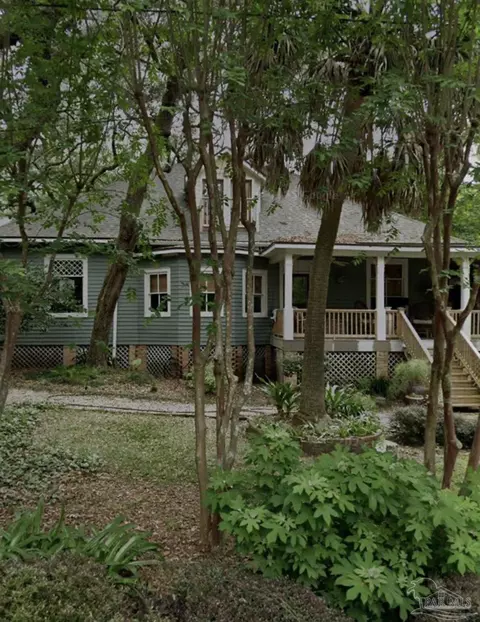 618 Bayou Blvd, Pensacola, FL 32503
