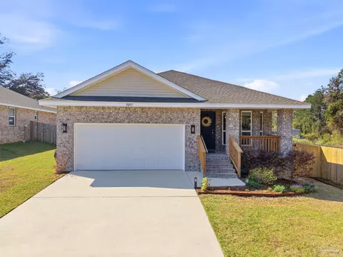 5057 Quarter Deck St, Pensacola, FL 32526