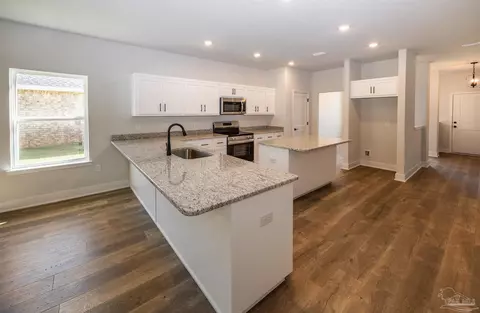 Kitchen - 5995 Willow Mist Ct, Pace, FL 32571 photo 1 of 4