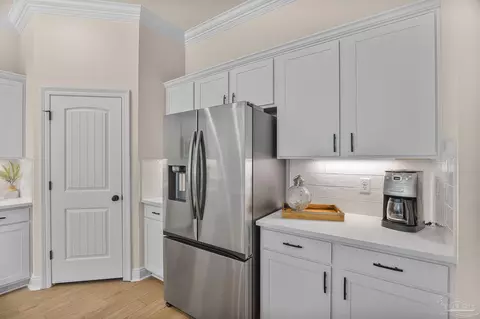 Kitchen - 3038 Mountain Laurel Tr, Cantonment, FL 32533 photo 4 of 5