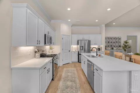 Kitchen - 3038 Mountain Laurel Tr, Cantonment, FL 32533 photo 3 of 5