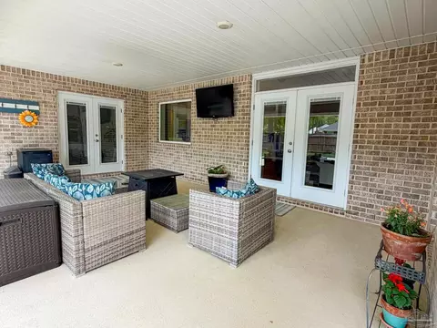 Exterior - 5527 Dunridge Dr, Pace, FL 32571 photo 6 of 12