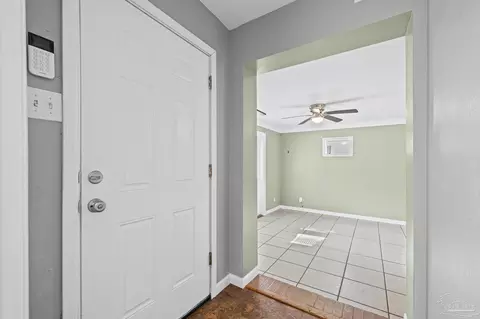 Entry Way - 5524 Ormond Dr, Pensacola, FL 32526 photo 1 of 3