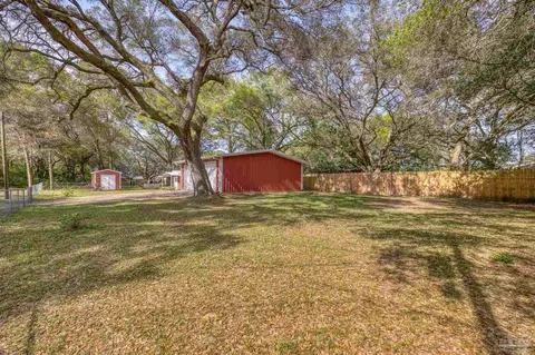 Exterior - 5524 Ormond Dr, Pensacola, FL 32526 photo 8 of 9