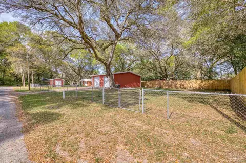 Exterior - 5524 Ormond Dr, Pensacola, FL 32526 photo 9 of 9
