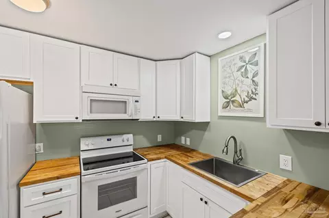 Kitchen - 5524 Ormond Dr, Pensacola, FL 32526 photo 1 of 4