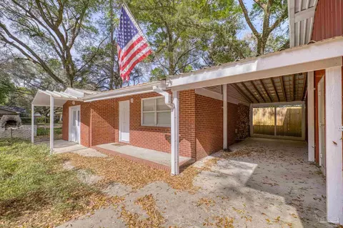 Exterior - 5524 Ormond Dr, Pensacola, FL 32526 photo 2 of 9