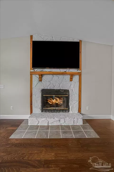 Living - 5946 Greenfield St, Pace, FL 32571 photo 7 of 7