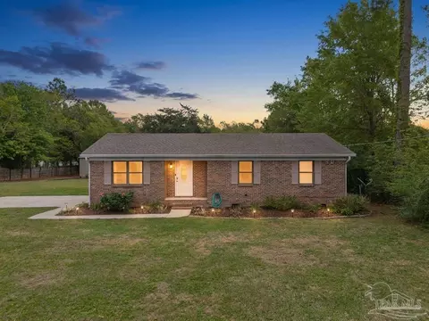 Exterior - 5946 Greenfield St, Pace, FL 32571 photo 2 of 5